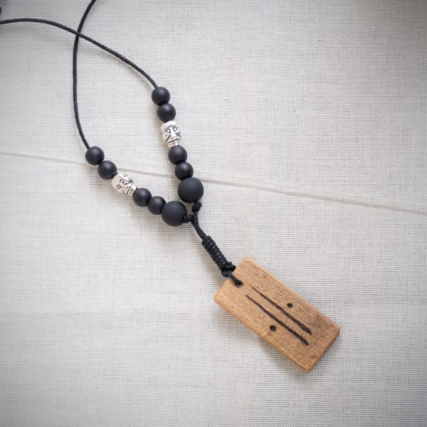 Walnut wood and skulls (Out of stock)